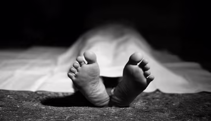 മകന്‍ മരിച്ചതറിഞ്ഞില്ല; മൃതദേഹത്തിനൊപ്പം മാതാപിതാക്കള്‍ കഴിച്ചുകൂട്ടിയത് നാലു ദിവസം