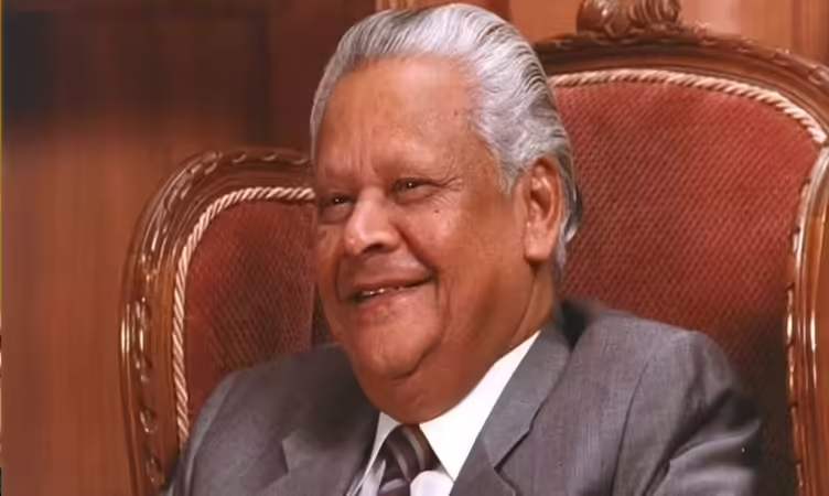 ബിപിഎൽ കമ്പനി സ്ഥാപകനും പ്രമുഖ വ്യവസായിയുമായ ടിപി ഗോപാലൻ നമ്പ്യാർ അന്തരിച്ചു