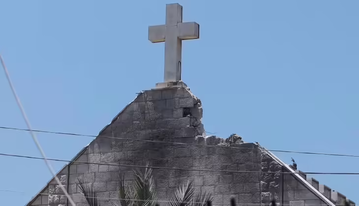 ഗാസയിലെ പള്ളി ആക്രമണം: മാർപാപ്പയെ വിളിച്ച് ഖേദം പ്രകടിപ്പിച്ച് നെതന്യാഹു, വെടിനിർത്തൽ വേണമെന്ന് പോപ്