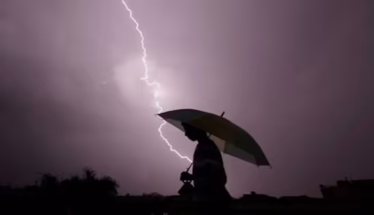 വേനല്‍ മഴ ശക്തി പ്രാപിക്കുന്നു; അങ്കമാലിയില്‍ മിന്നലേറ്റ് വീട്ടമ്മ മരിച്ചു: ആറ് ജില്ലകളില്‍ യെല്ലോ അലേര്‍ട്ട്