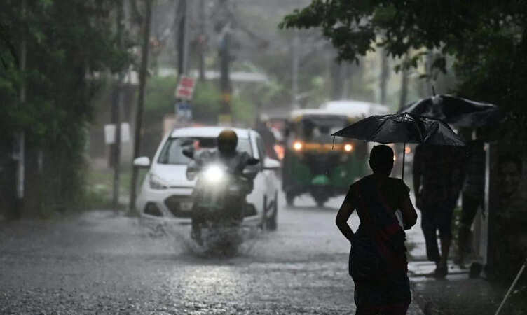 ഓറഞ്ച് അലർട്ട് എട്ട് ജില്ലകളിൽ; ആറ് ജില്ലകളിൽ യെല്ലോ അലർട്ട്