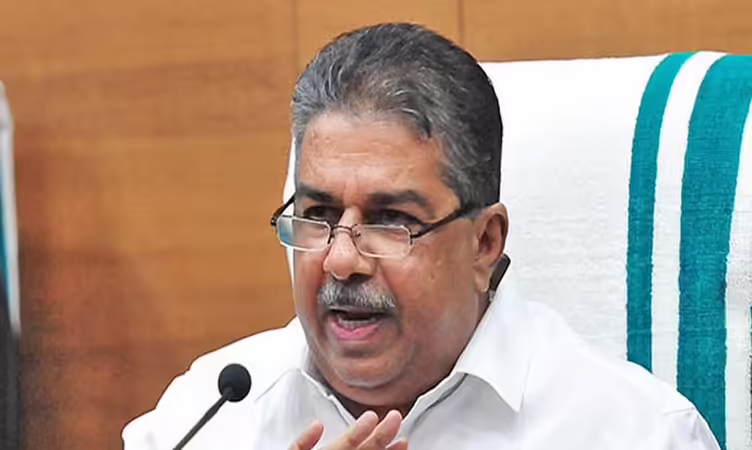 വീണ്ടും സജി ചെറിയാന്റെ ന്യായീകരണം; മകന് തെറ്റ് ചെയ്തിട്ടില്ലെന്ന് പ്രതിഭ പറഞ്ഞില്ലേ...പിന്നെന്താണ്