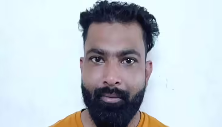 ബൈക്ക് മൺകൂനയിൽ തട്ടി മറിഞ്ഞു; വ്ളോഗർ ജുനൈദ് വാഹനാപകടത്തിൽ മരിച്ചു