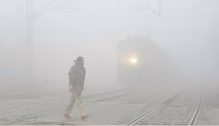ഉത്തരേന്ത്യയെ വലച്ച് കനത്ത മൂടൽമഞ്ഞ്; വിമാനങ്ങളും ട്രെയിനുകളും റദ്ദാക്കി, ഹരിയാനയിൽ നാല് മരണം