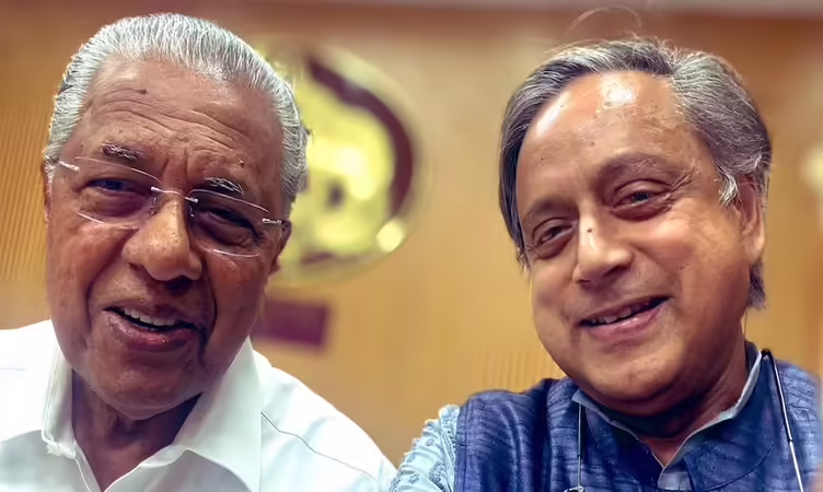 രാഷ്ട്രീയ വ്യത്യാസങ്ങൾക്കപ്പുറം; മുഖ്യമന്ത്രിയുമായുള്ള സെൽഫി പങ്കുവെച്ച് ശശി തരൂർ