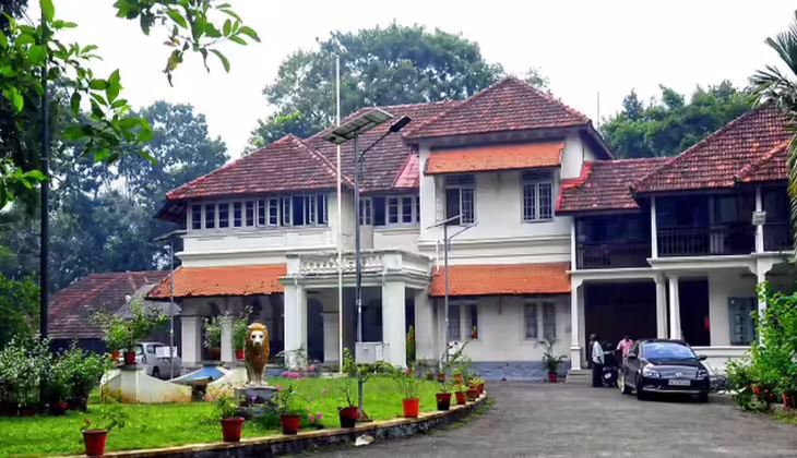 മുഖ്യമന്ത്രിയുടെ വസതിക്കും ഓഫീസിനും നേർക്ക് ബോംബ് ഭീഷണി; പരിശോധന നടത്തുന്നു