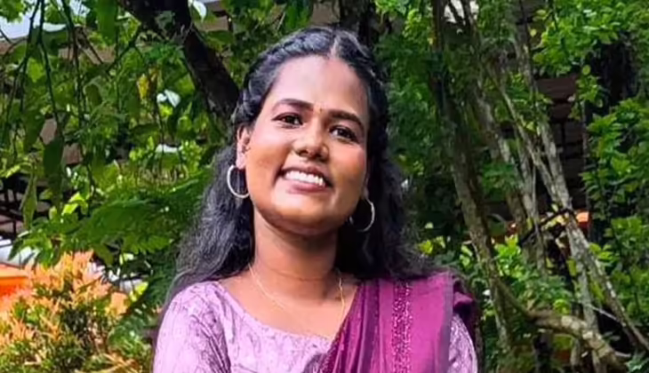 അമ്മുവിന്റെ മരണം: പത്തനംതിട്ട ജനറൽ ആശുപത്രി ഡോക്ടർമാർക്കും ജീവനക്കാർക്കുമെതിരെ കേസ്