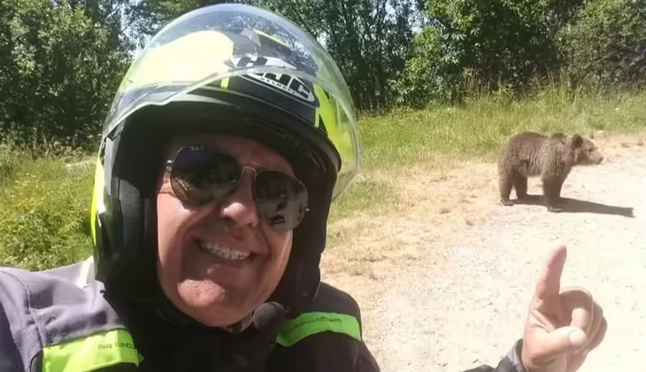 മുന്നിൽ നിന്ന് സെൽഫി, പിന്നാലെ മരണം; ഇറ്റാലിയൻ വിനോദ സഞ്ചാരിയെ കരടി ആക്രമിച്ച് കൊന്നു