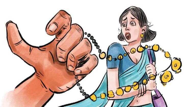 കോഴിക്കോട് കതക് തള്ളിത്തുറന്ന് അകത്തുകയറിയ മോഷ്ടാവ് വീട്ടമ്മയുടെ നാലര പവന്റെ മാല കവർന്നു