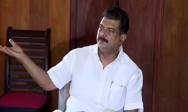 ഡിഎംകെയുമായുള്ള സഖ്യ നീക്കം പിണറായി തകർത്തു; ഇനി തൃണമൂലിൽ ചേരുമെന്ന് പിവി അൻവർ