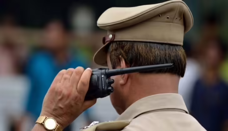 അവധി കിട്ടിയില്ല, വാട്സാപ്പ് ഗ്രൂപ്പിൽ നാടക ഗാനം പോസ്റ്റ് ചെയ്തു; എസ്ഐക്ക് സ്ഥലം മാറ്റം