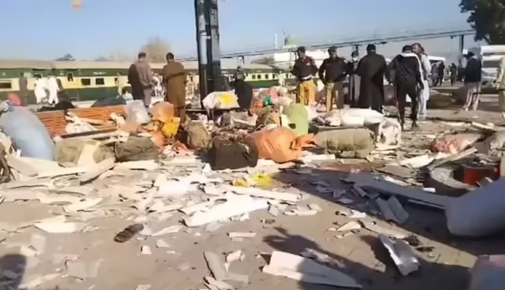 പാക് റെയിൽവേസ്റ്റേഷനിൽ സ്ഫോടനം; 20 പേർ മരിച്ചു: 30 പേർക്ക് പരുക്ക്