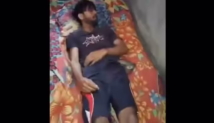 ശ്വാസംമുട്ടിച്ചു കൊലപ്പെടുത്തിയ ശേഷം പാമ്പിനെ കൊണ്ട് കടിപ്പിച്ചു; ഭാര്യയും കാമുകനും ചേര്ന്ന് യുവാവിനെ കൊലപ്പെടുത്തി