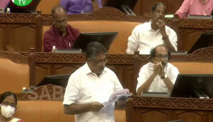 വിഴിഞ്ഞത്ത് കപ്പൽ എത്തുമ്പോൾ പ്രതിപക്ഷ നേതാവിന് ക്ഷണമില്ല; പരിശോധിക്കുമെന്ന് മന്ത്രി സജി ചെറിയാൻ