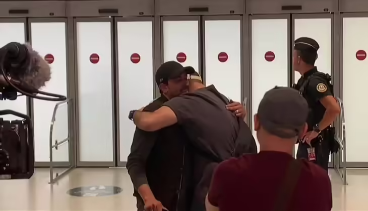 മഡ്‌ലീൻ കപ്പലിൽ നിന്ന് കസ്റ്റഡിയിലെടുത്ത അൽ ജസീറ ലേഖകനെയും പ്രവർത്തകരെയും ഇസ്രായേൽ നാടുകടത്തി