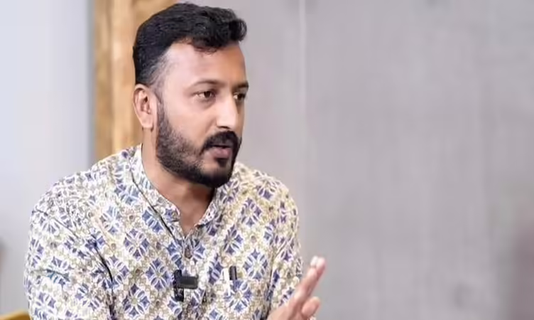 വ്യാജ തിരിച്ചറിയൽ കാർഡ് കേസ്: രാഹുൽ മാങ്കൂട്ടത്തിലുമായി ബന്ധമുള്ളവരുടെ വീടുകളിൽ റെയ്ഡ്