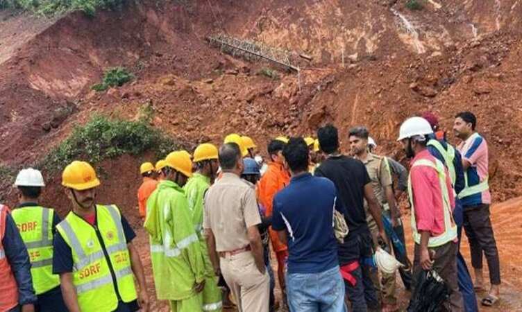സൈന്യം മാത്രം മതി; മലയാളി രക്ഷാപ്രവർത്തകർ തിരികെ പോകണമെന്ന് കർണാടക പോലീസ്