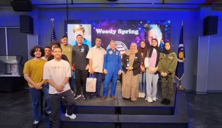 ഒമാനി പ്രതിനിധി സംഘം നാസയുടെ കെന്നഡി സ്പേസ് സെന്റർ സന്ദർശിച്ചു