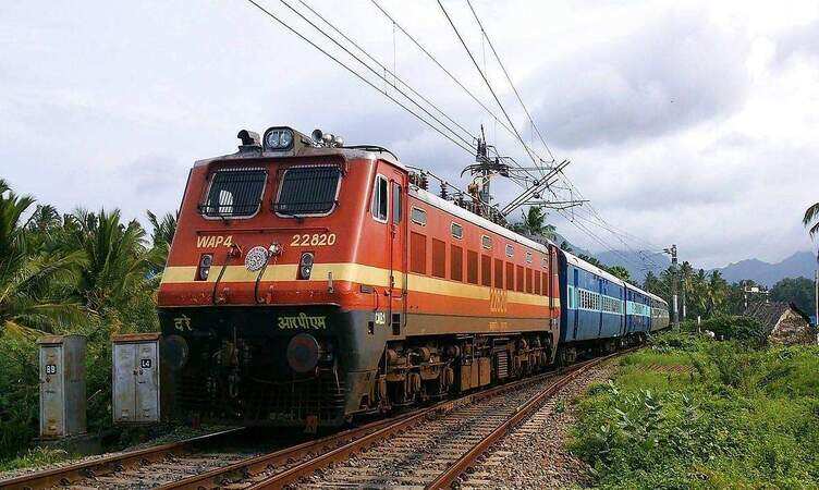 മംഗലാപുരം എക്സ്പ്രസിൽ നിന്ന് കഞ്ചാവ് പിടികൂടി; കണ്ടെത്തിയത് 26 കിലോ കഞ്ചാവ്
