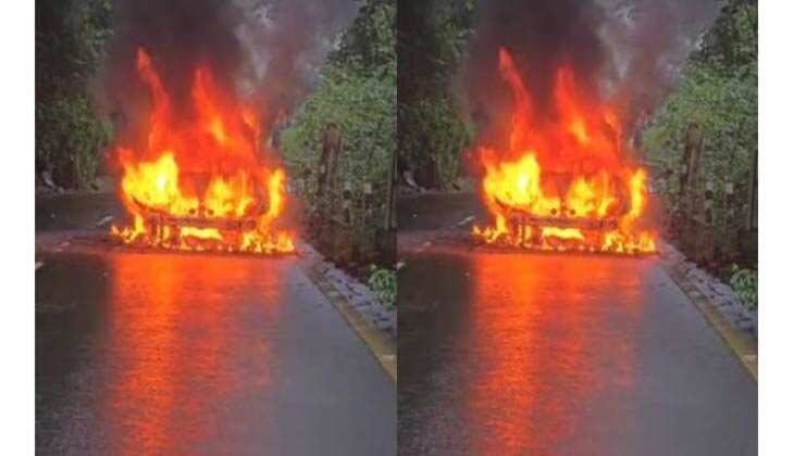കോഴിക്കോട് താമരശ്ശേരി ചുരത്തിൽ ഓടിക്കൊണ്ടിരുന്ന കാർ കത്തിനശിച്ചു
