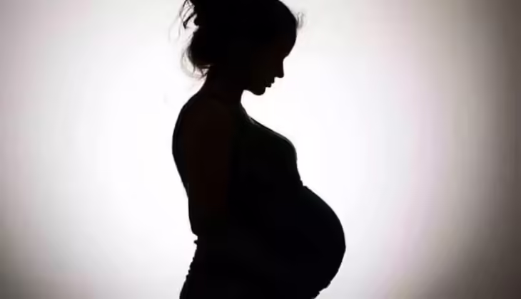 പതിനഞ്ചുകാരി 8മാസം ഗര്‍ഭിണി, വീട്ടുകാര്‍ വിവരം മറച്ചുവെച്ചു; പ്രതി 55കാരൻ