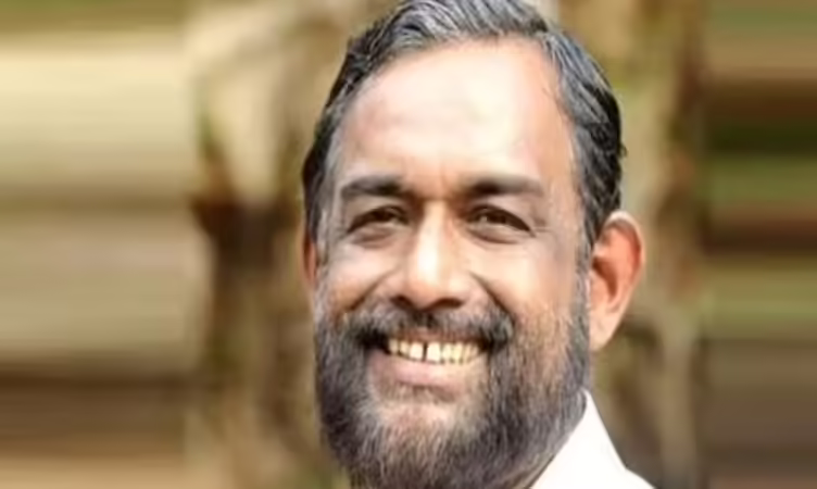 ജനകീയ പ്രശ്നങ്ങൾ ചർച്ച ചെയ്യുന്നില്ല; പ്രിയങ്ക ഗാന്ധി വൈകാരികത മുതലെടുത്ത് വോട്ട് തേടുന്നു: സത്യൻ മൊകേരി