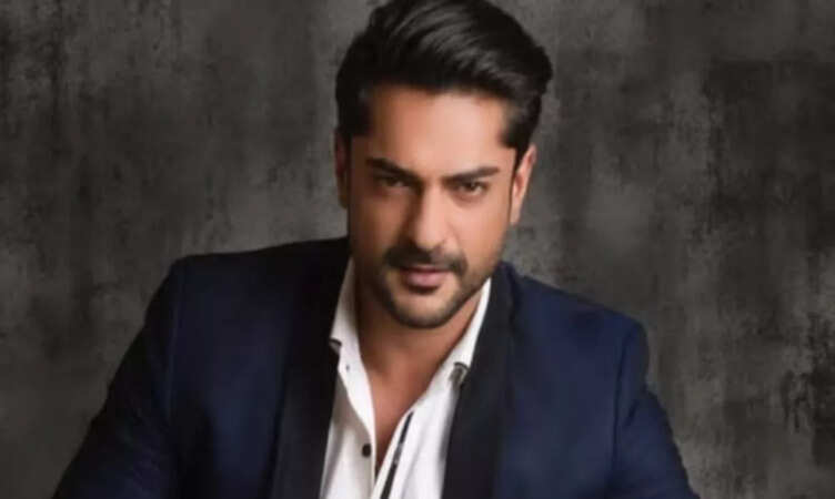 MJ Actor