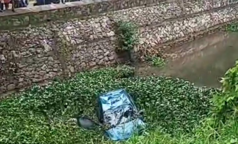 ഓസ്ട്രേലിയ 1200